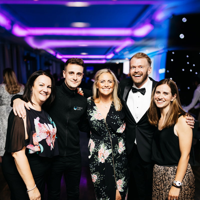 Supporting background image